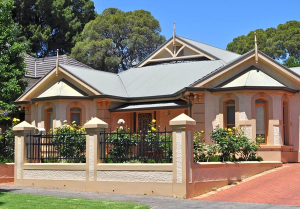 Australische woning, vintage stijl. exterieur gevel — Stockfoto