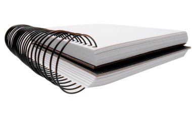 izole beyaz zemin üzerine siyah spiral defter