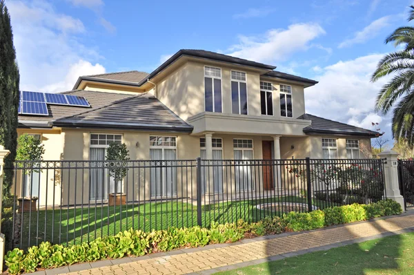 Modern Australian family house — Stock Photo, Image