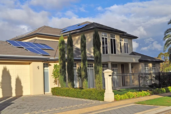 Modern Australian family house — Stock Photo, Image