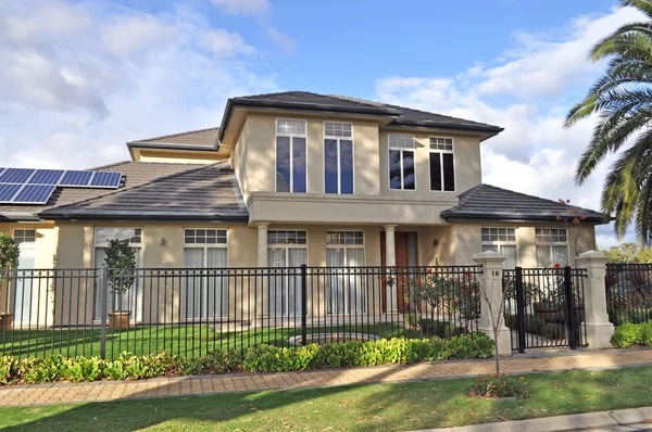 Modern Australian family house — Stock Photo, Image