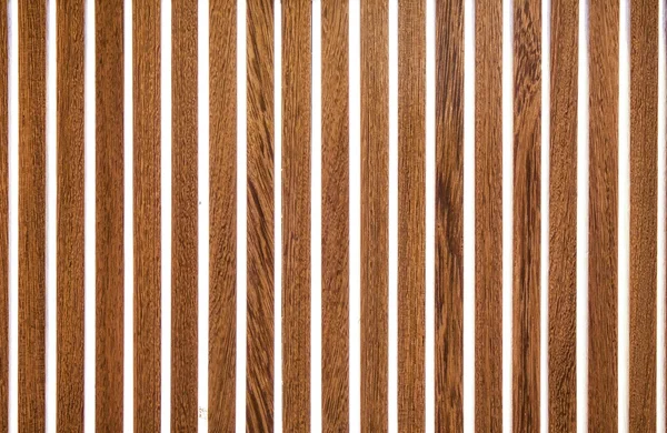 Небольшие деревянные доски текстуры фона изолированы на белом — стоковое фото
