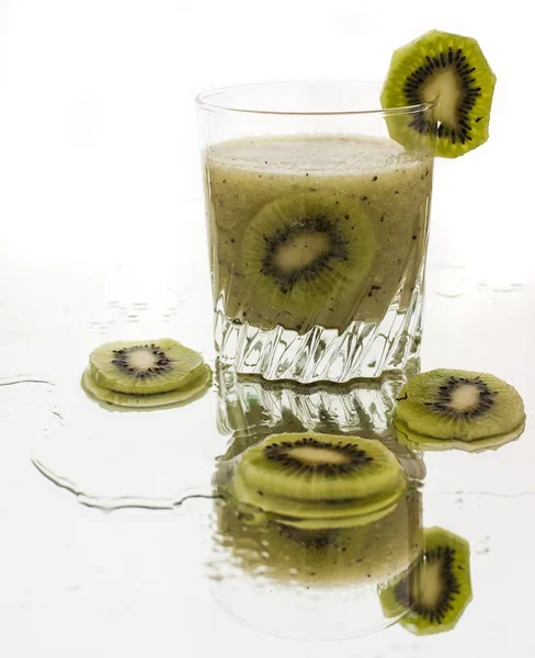 Fresh kiwi juice — Stock Photo, Image