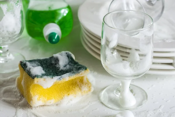 Washing glasses — Stock Photo, Image