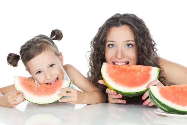 Bild på glada mor och liten flicka med vattenmelon — Stockfoto