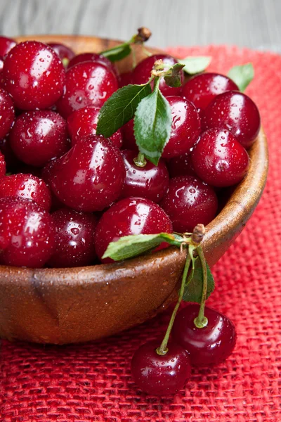 Fresh and tasty cherries — Stock Photo, Image