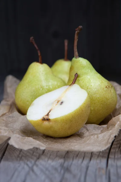 Pêras frescas e saborosas — Fotografia de Stock