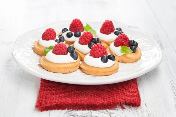 Ahududu mini Pastalar