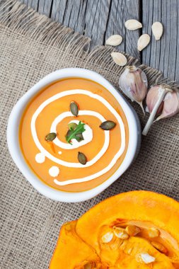 Balkabağı çorbası.