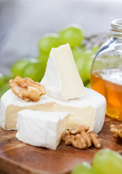 Gebakken camembert kaas — Stockfoto