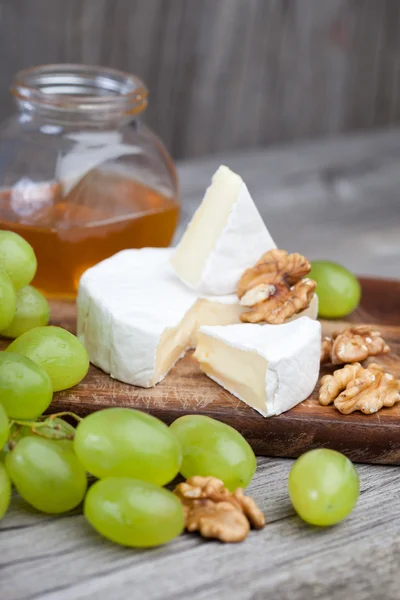 Baked Camembert cheese — Stock Photo, Image