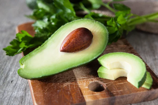 Verse avocadotaze avokado — Stok fotoğraf