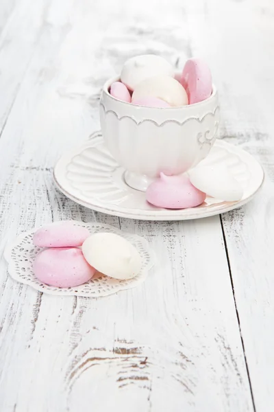 Meringues in a cup — Stock Photo, Image