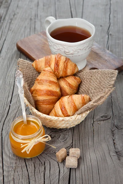 Breakfast on wooden background — Stock Photo, Image