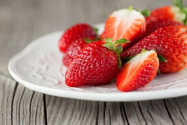 Verse aardbeien — Stockfoto