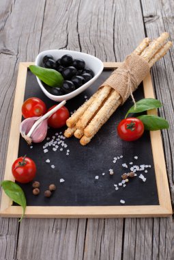 İtalyan grisini ekmek sopa
