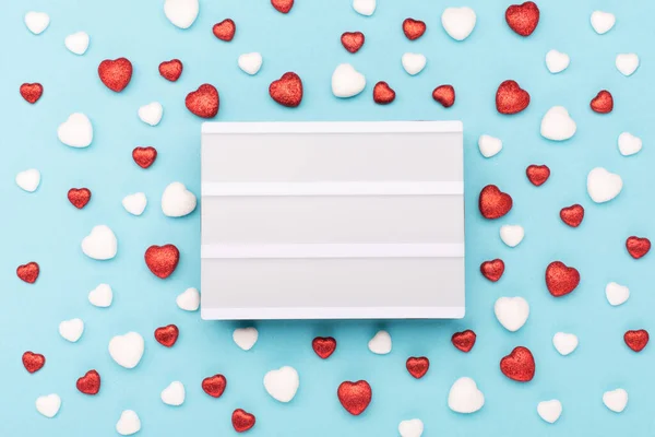 Elegante Composición Festiva Para Día San Valentín Corazones Purpurina Blanca — Foto de Stock