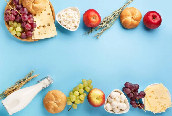 Happy Shavuot Festive Card Jewish Religious Holiday Concept Dairy Products — Zdjęcie stockowe