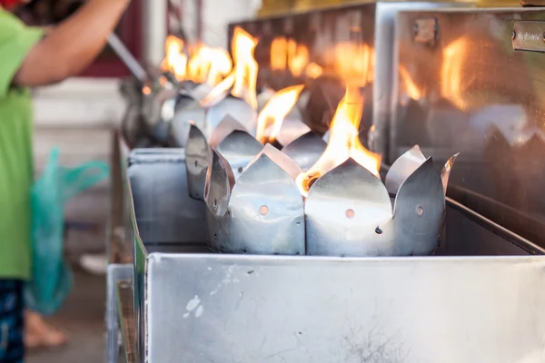 A rituális gyártás thai templomban — Stock Fotó