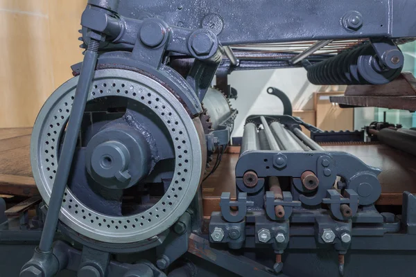 Старая машина для печати — стоковое фото
