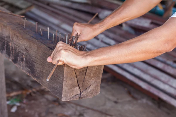 Worker binding steel rod — Stock Photo, Image