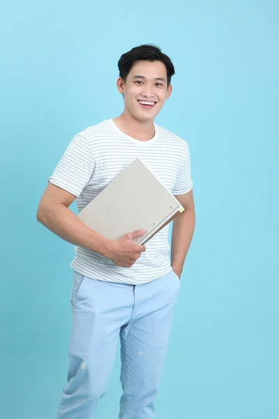 Asijské Pohledný Veselý Mladý Student Muž Izolovaný Pozadí — Stock fotografie