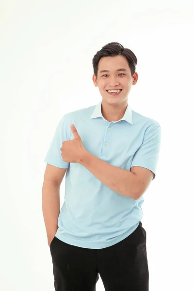 Asiatisk Stilig Och Glad Ung Man Isolerad Bakgrunden — Stockfoto