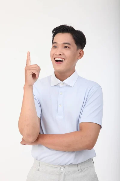 Asijské Pohledný Mladý Veselý Student Muž Izolovaný Bílém Pozadí — Stock fotografie