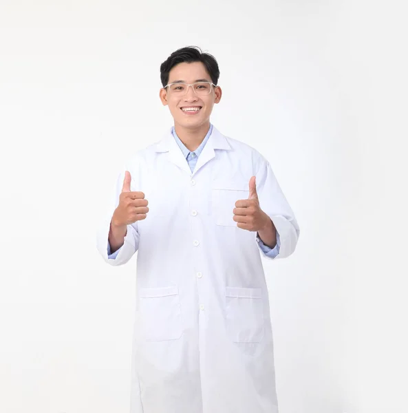 Ázsiai Fiatal Jóképű Orvosi Óvoda Személyzet Orvos Blúz Kabát Elszigetelt — Stock Fotó