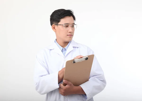 Azji Młody Przystojny Medyczny Żłobek Personel Lekarz Bluzka Płaszcz Izolowane — Zdjęcie stockowe