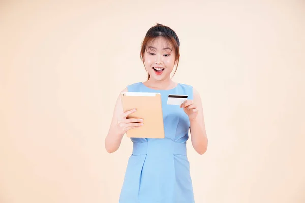 Portrait Asian Young Beautiful Cheerful Woman Using Credit Card Pay — Stock Photo, Image