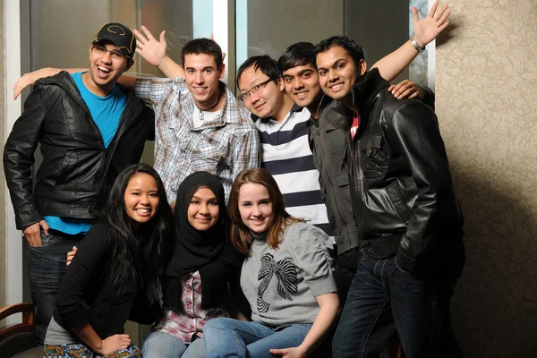 Öğrenciler çeşitli grup