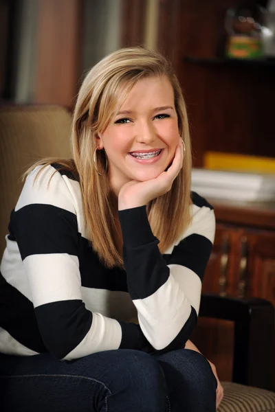 Portrait of Young Girl — Stock Photo, Image