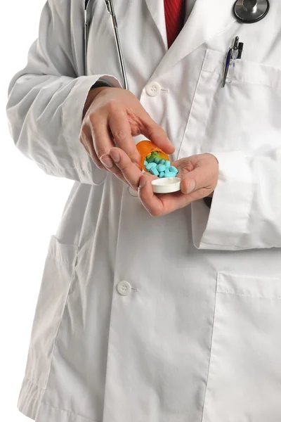 Médico Segurando Prescrição pílulas — Fotografia de Stock