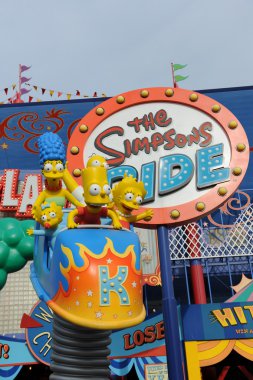 Simpsonlar universal studios orlando oteli binmek.