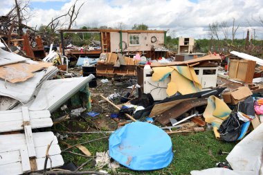 Tornado saint louis vurduktan sonra imha
