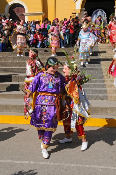 Перуанский фольклорный танец в Кахабамбе — стоковое фото