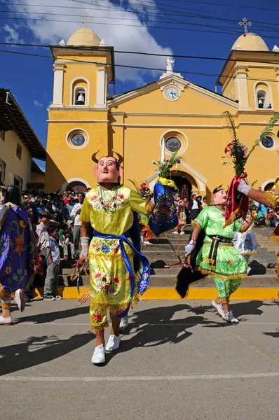 Dança do folclore peruano em Cajabamba — Fotografia de Stock