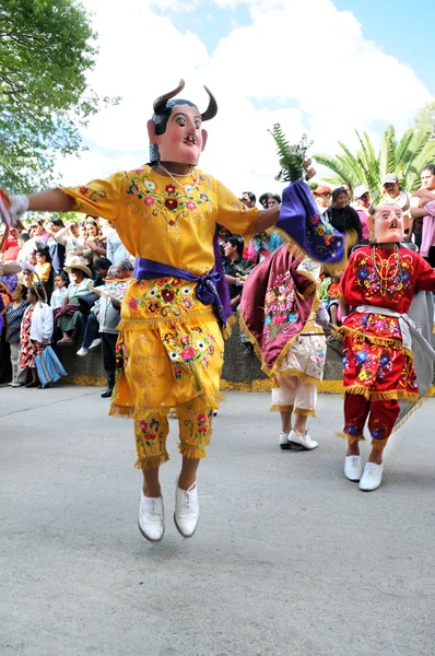 Los diablos taniec w cajabamba, peru — Zdjęcie stockowe