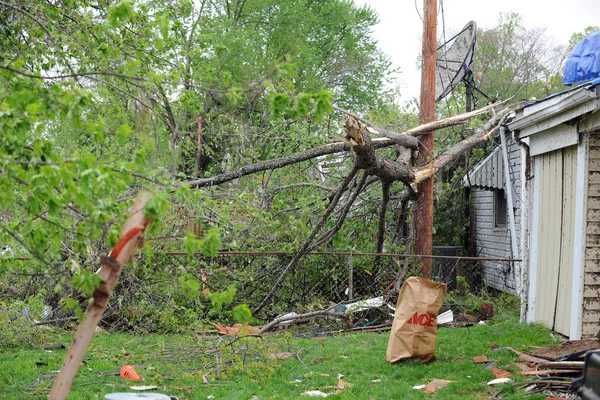 Daños por tornado en San Luis — Foto de Stock