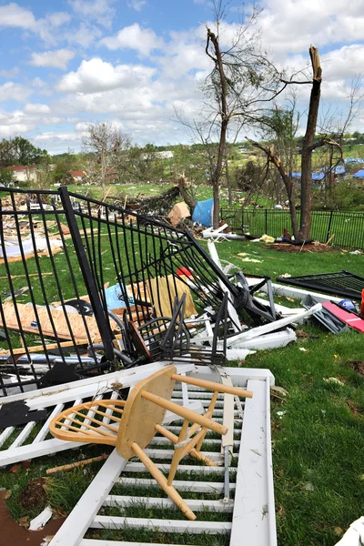 Destruction After Tornadoes Hit Saint Louis — Stock Photo, Image