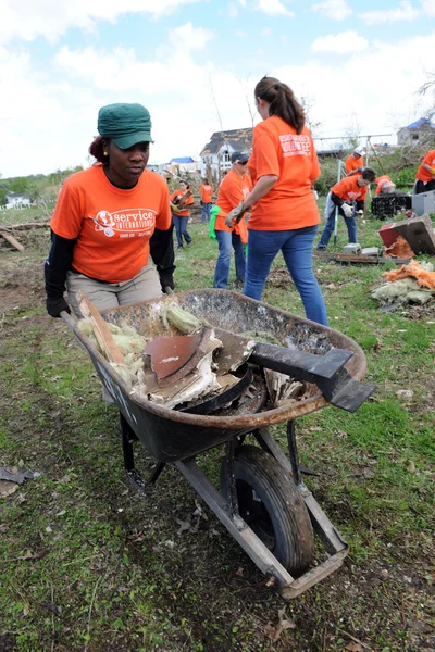 Destruction After Tornadoes Hit Saint Louis — Stock Photo, Image