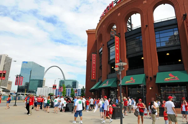 Busch Stadium and The Arch — Stock Photo, Image