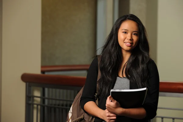 Student filipina Yale student