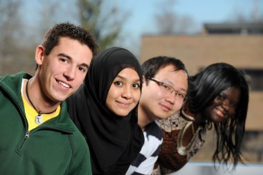 Öğrenciler çeşitli grup