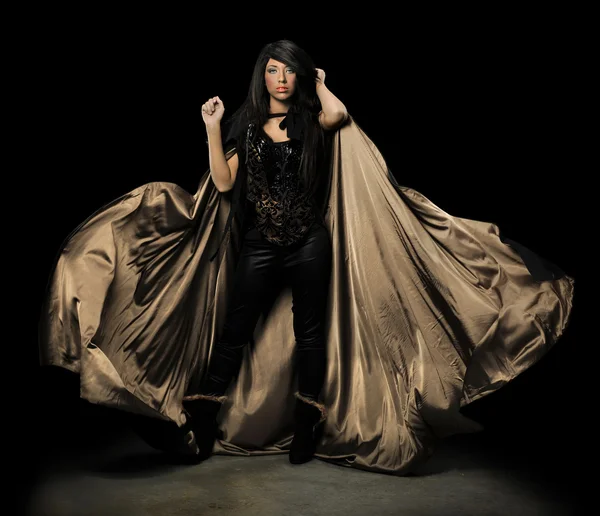 Female Vampire With Cloak — Stock Photo, Image