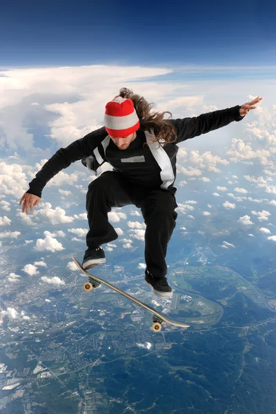 Skateboarder Above the Clouds — Stock Photo, Image