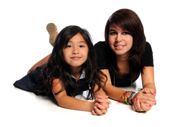 Asya ve Latin kızlar