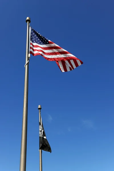 Vlajka USA a vlajky Pow/Mia — Stock fotografie
