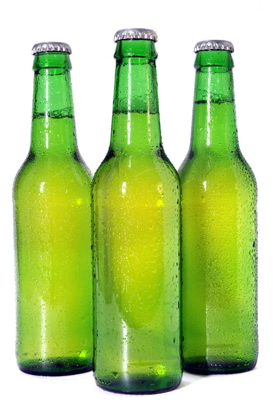 Grüne Bierflaschen — Stockfoto